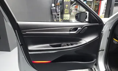 Hyundai Grandeur 2017, 110738 км, за 8391.89 USD - фото 24