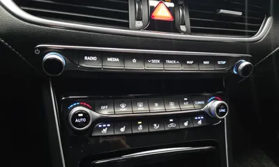 Hyundai Grandeur 2017, 110738 км, за 8391.89 USD - фото 27