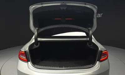 Hyundai Grandeur 2017, 110738 км, за 8391.89 USD - фото 32