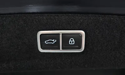 Genesis G90 2022, 103477 км, за 33224.77 USD - фото 20