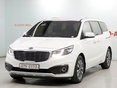 Kia Canival · 2017 год