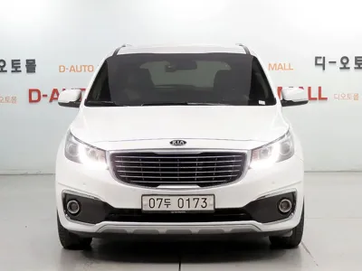 Kia Canival 2017, 123307 км, за 5842.2 USD