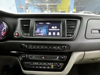 Kia Canival 2017, 123307 км, за 5842.2 USD - фото 13