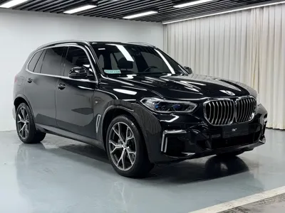 BMW X5 2023, 22000 км, за 56914.73 USD