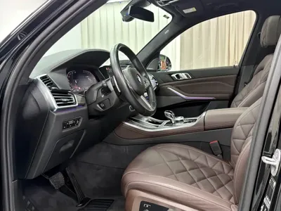 BMW X5 2023, 22000 км, за 56914.73 USD - фото 23