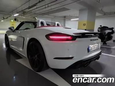 Porsche 718 2021, 26000 км, за 59315.69 USD