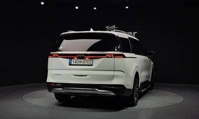 Kia Canival 2023, 120250 км, за 17915.32 USD