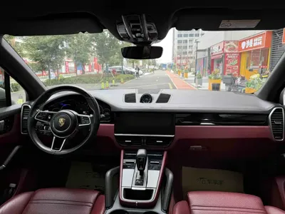 Porsche Cayenne 2020, 60000 км, за 48380.46 USD - фото 7