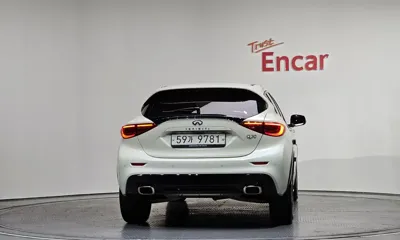 Infiniti Q30 2019, 23239 км, за 10241.16 USD