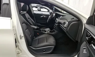 Infiniti Q30 2019, 23239 км, за 10245.91 USD - фото 11
