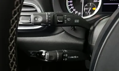 Infiniti Q30 2019, 23239 км, за 10245.91 USD - фото 14