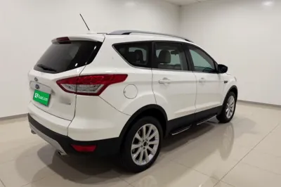 Ford Kuga 2015, 108800 км, за 5808 USD