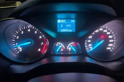 Ford Kuga 2015, 108800 км, за 5808 USD - фото 9
