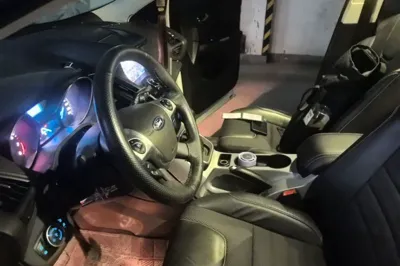Ford Kuga 2015, 108800 км, за 5808 USD - фото 13
