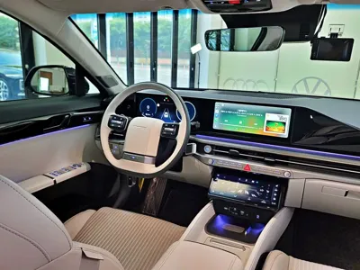 Hyundai Grandeur 2023, 28000 км, за 20521.18 USD - фото 6