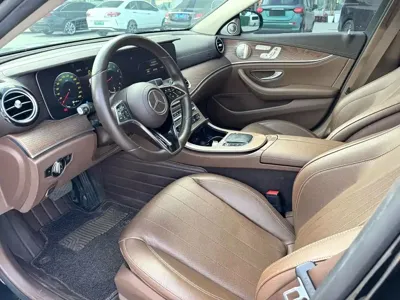 Mercedes-Benz E-Class 2021, 80000 км, за 36388.18 USD