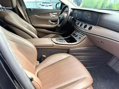 Mercedes-Benz E-Class 2021, 80000 км, за 36388.18 USD