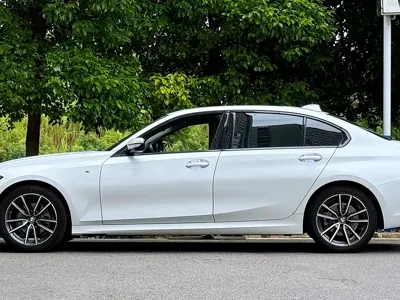 BMW 3 Series 2020, 94000 км, за 20276.24 USD