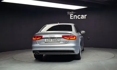 Audi A4 2016, 269166 км, за 3171.46 USD
