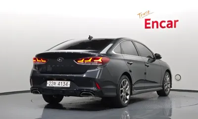 Hyundai Sonata 2018, 108620 км, за 7094.06 USD
