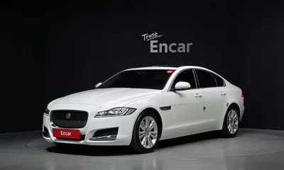 Jaguar XF · 2019 год