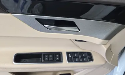 Jaguar XF 2019, 117950 км, за 4872.5 USD - фото 29