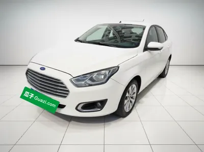 Ford Escort · 2015 год