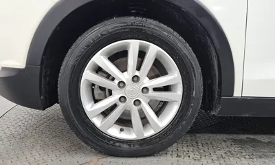KG_Mobility_Ssangyong TIBOLI 2015, 108510 км, за 4294.68 USD