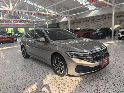 Volkswagen Sagitar 2023, 35000 км, за 15714.82 USD