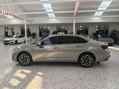 Volkswagen Sagitar 2023, 35000 км, за 15714.82 USD - фото 6