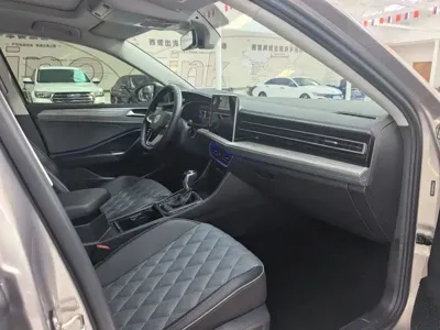 Volkswagen Sagitar 2023, 35000 км, за 15714.82 USD - фото 16