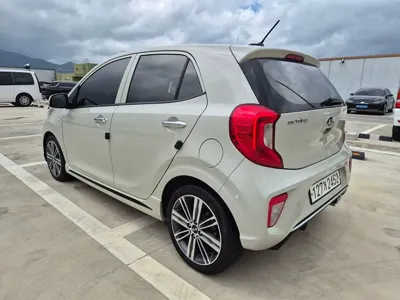 Kia Morning 2018, 57328 км, за 5579.62 USD