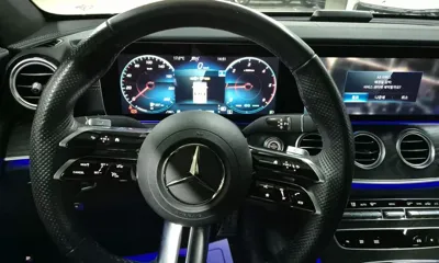 Mercedes-Benz E-Class 2023, 29320 км, за 29926.34 USD - фото 11