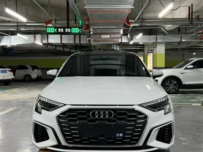 Audi A3 2023, 29000 км, за 20365.64 USD