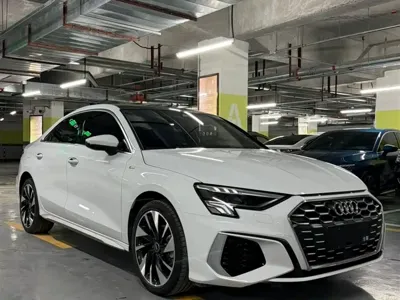 Audi A3 2023, 29000 км, за 20365.64 USD