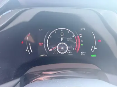 Lexus RX 2023, 28633 км, за 64986.22 USD - фото 8