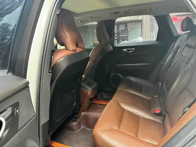 Volvo XC60 2018, 90000 км, за 11741.97 USD - фото 9