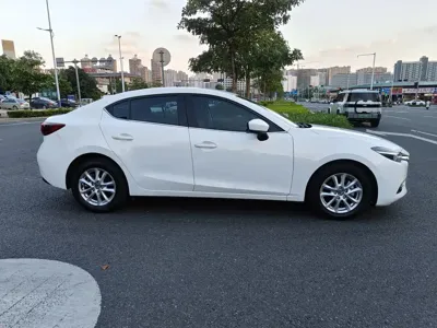 Mazda 3 Axela 2017, 63700 км, за 6268.27 USD