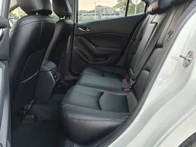 Mazda 3 Axela 2017, 63700 км, за 6268.27 USD - фото 11