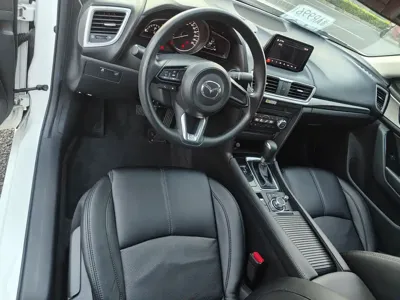 Mazda 3 Axela 2017, 63700 км, за 6268.27 USD - фото 13