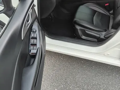 Mazda 3 Axela 2017, 63700 км, за 6268.27 USD - фото 14
