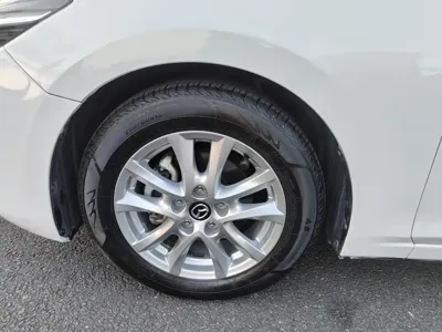 Mazda 3 Axela 2017, 63700 км, за 6268.27 USD - фото 17