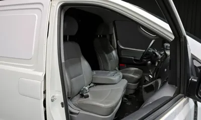 Hyundai Starex 2015, 137095 км, за 6449.51 USD - фото 11