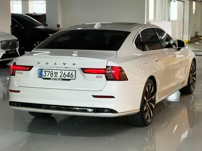 Volvo S90 2026, 630 км, за 38418.95 USD
