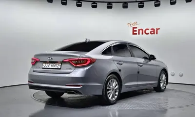 Hyundai Sonata 2016, 145912 км, за 5469.82 USD