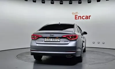 Hyundai Sonata 2016, 145912 км, за 5469.82 USD