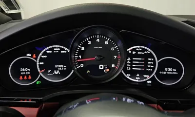 Porsche Cayenne 2023, 51989 км, за 64986.22 USD - фото 8