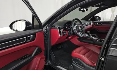 Porsche Cayenne 2023, 51989 км, за 64986.22 USD - фото 10