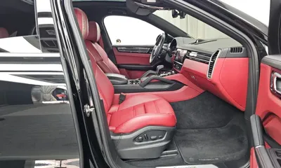 Porsche Cayenne 2023, 51989 км, за 64986.22 USD - фото 11