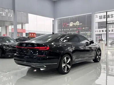 Volkswagen Passat 2022, 66000 км, за 16891.96 USD - фото 9